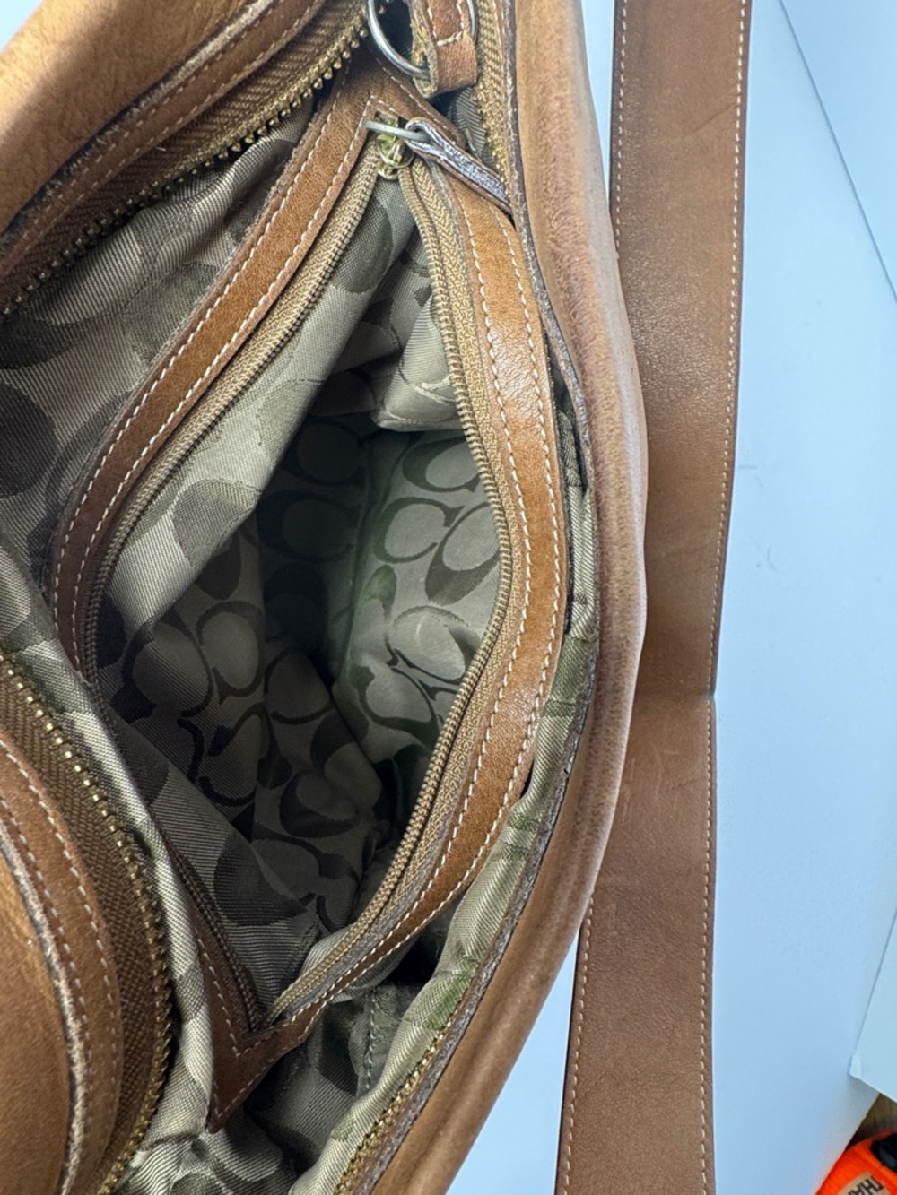 COACH Vintage Y2K 2002 Duffle Sac Bucket Bag Tan Leather Adjustable Shoulder Bag - Picture 13 of 16